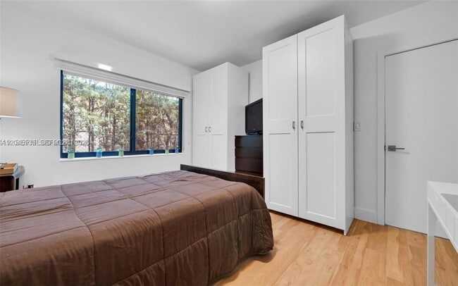 Photo - 375 SW 32nd Rd