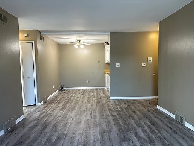 Photo - 31801 Kelly Rd
