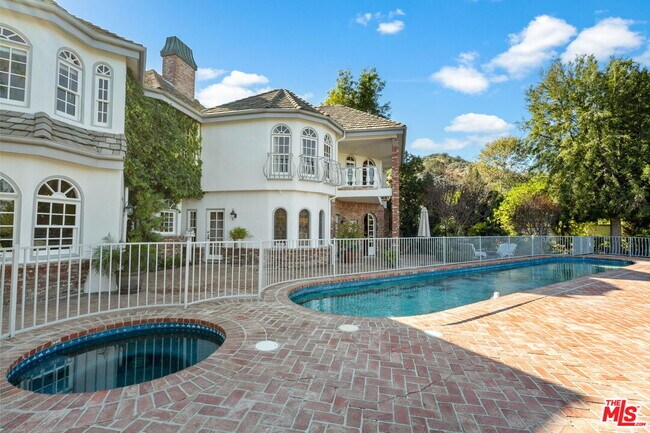 Building Photo - 4548 Ellenboro Way