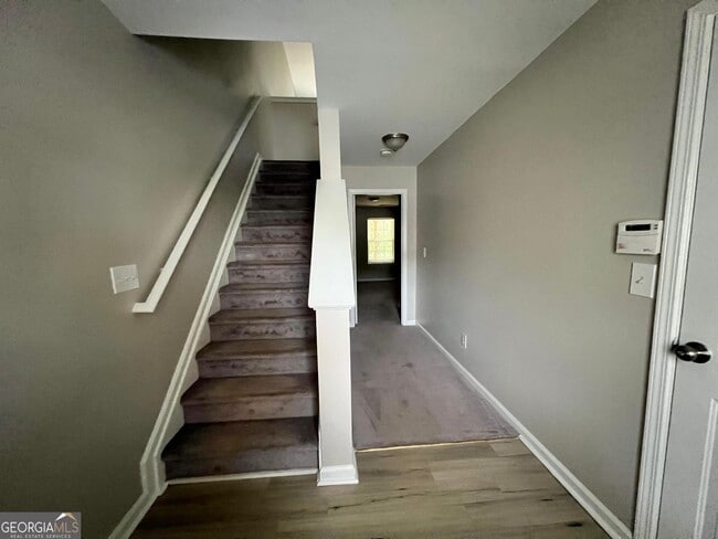 Photo - 6877 Slate Stone Way SE