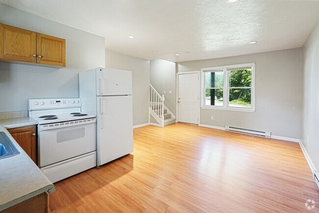 Building Photo - 44 Howarth Rd Rental