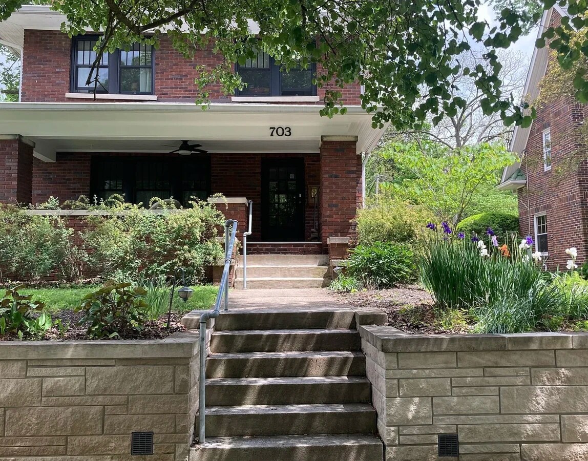 Photo - 703 S Fess Ave