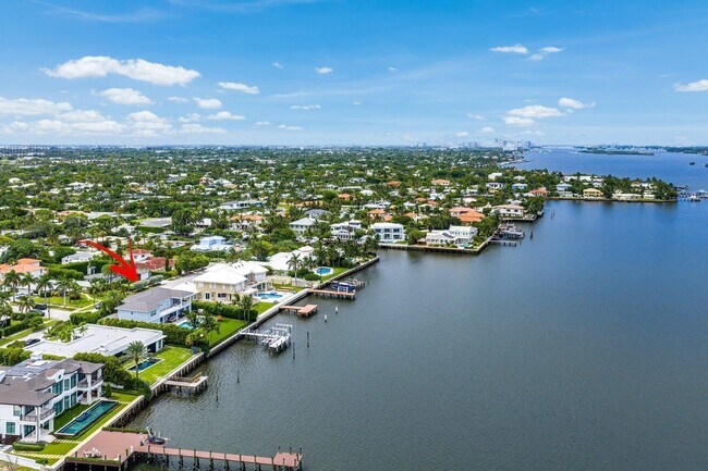 Photo - 2100 Notre Dame Dr