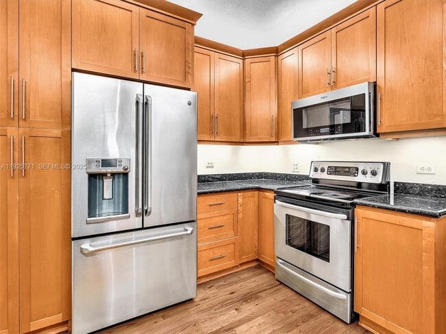 Photo - 2443 N Meridian Ave