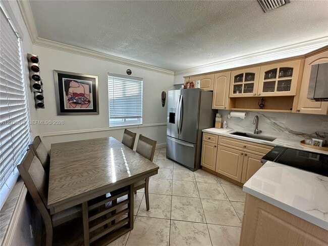 Photo - 2931 SW 25th St Unit 2931