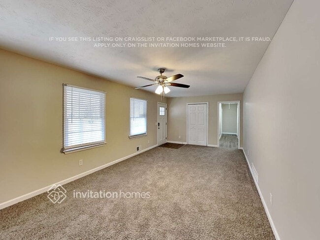 Photo - 395 N Hickory Ln