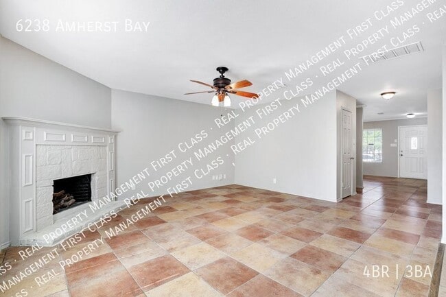 Photo - 6238 Amherst Bay