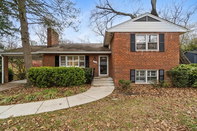 Building Photo - Charming 4BR/2BA Home for Rent in McLean!