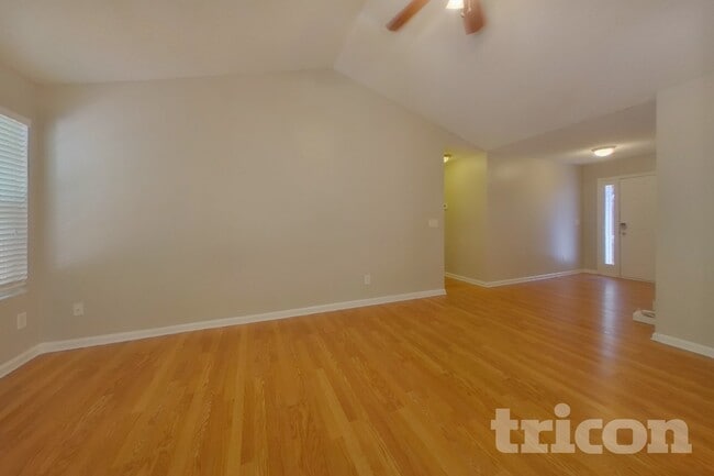 Photo - 222 Amelia Creek Way SE