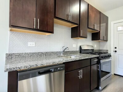 Photo - 630 W Cornelia Ave