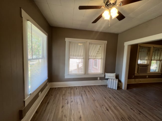 Photo - 521 W Ridgewood Ct