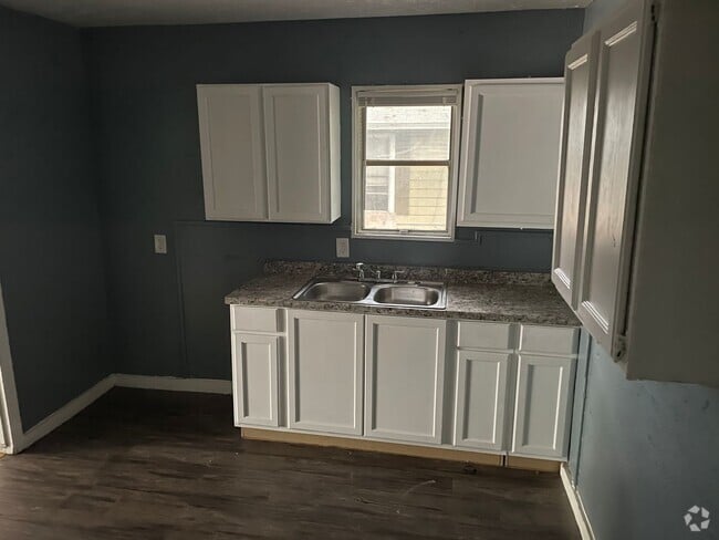 Building Photo - 2 Bedroom 1 Bathroom South Dallas Rental