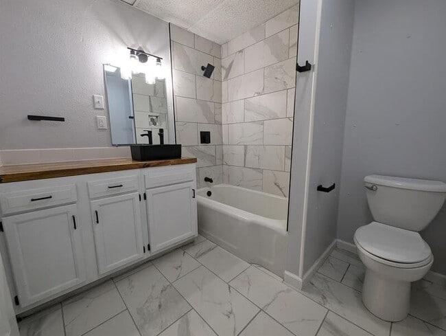 Photo - 124 S 2nd St