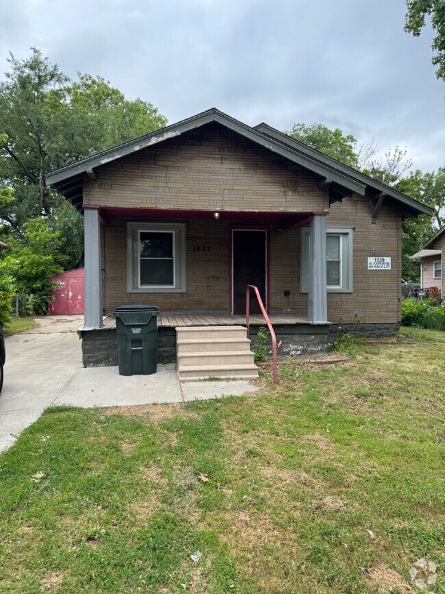 Building Photo - "Charming 2-Bedroom Haven in Wichita with ... Rental
