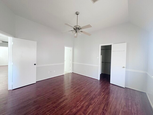 Photo - 15522 Baxter Ave