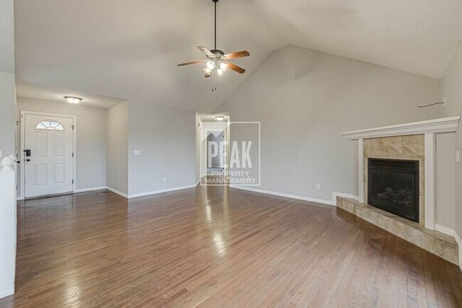 Beautiful Springfield home ready for rent!