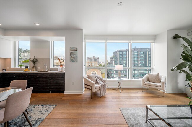 Photo - 1688 Pine St Unit West 902