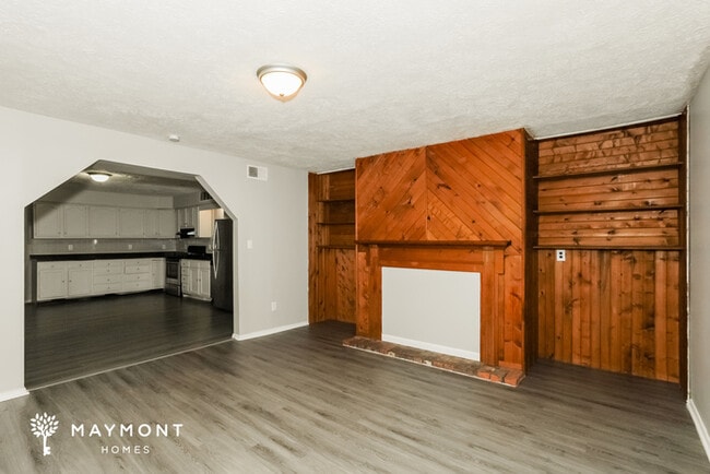 Photo - 867 Heatherstone Dr