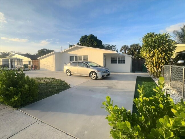 Photo - 3251 NW 18th Ct