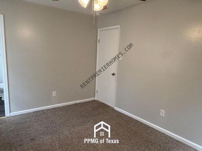 Building Photo - 6120 Butler Rd