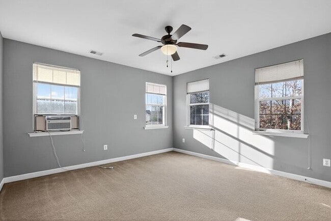 Photo - 47106 Green Leaf Ct