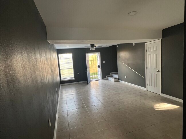 Photo - 520 Revere Dr Unit C