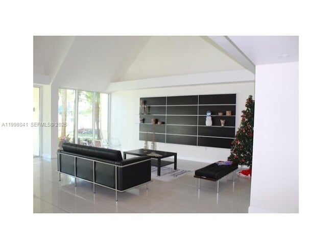 Photo - 120 Lakeview Dr Unit 209