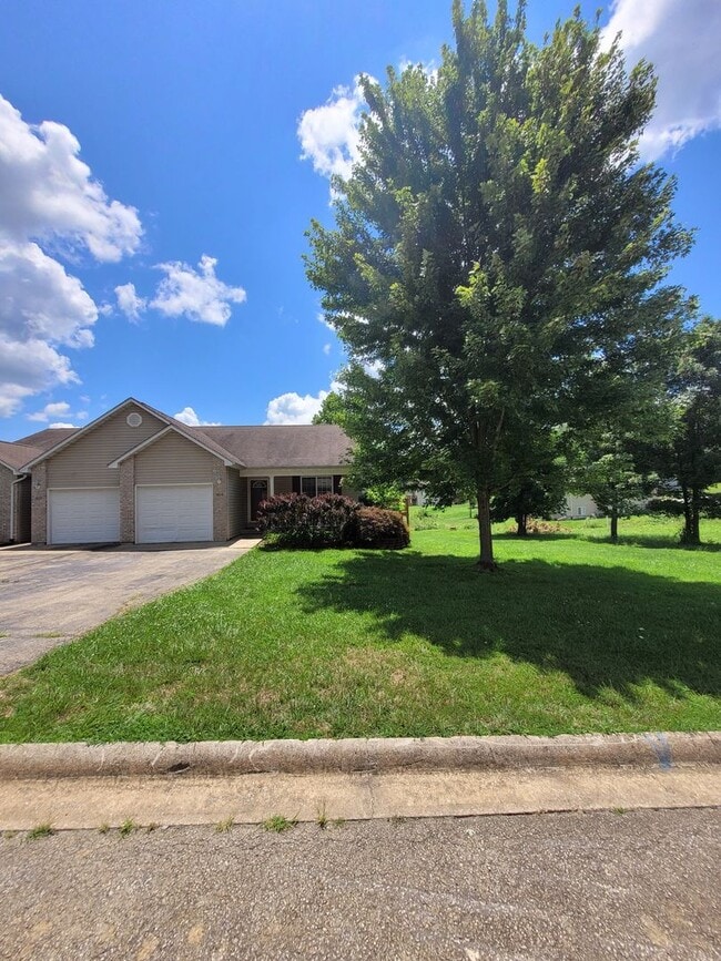 Photo - 1874 Black Oak Drive Unit 1