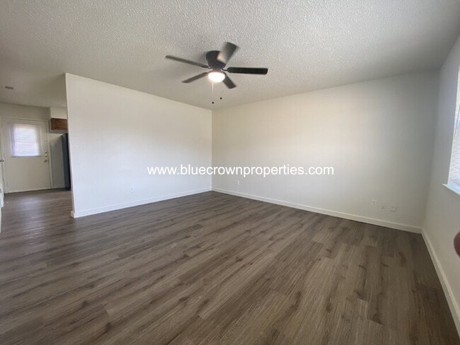 Photo - 1119 Suburban St