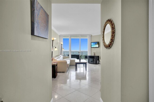 Photo - 4779 Collins Ave Unidad 3406