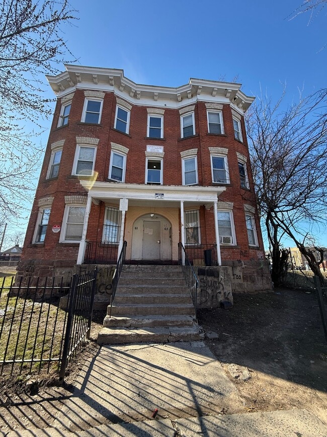 Building Photo - 61 Bedford St Unit C