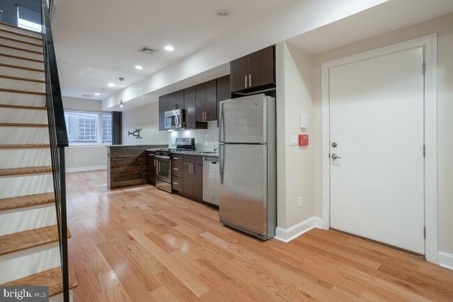 Photo - 724 N 3rd St Unit 2F