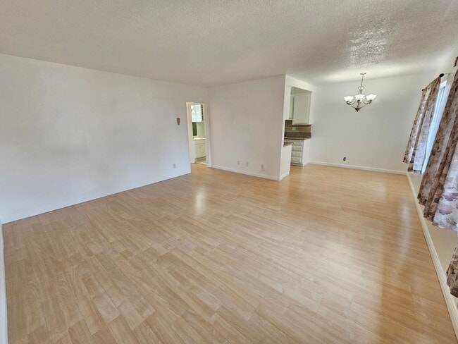 Photo - TOP FLOOR UNIT - Light and Airy 2 Bedroom,... Unit 503