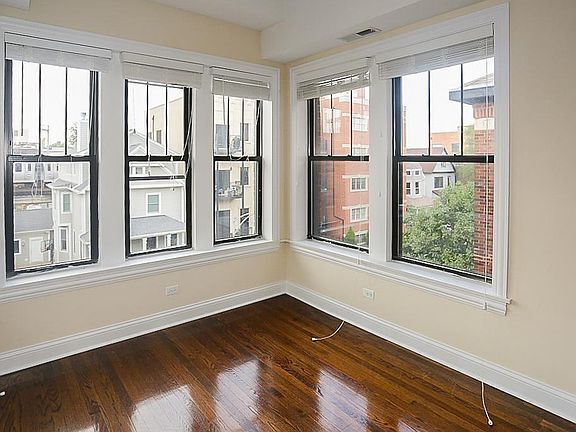 Photo - 3709 N Wilton Ave Unit 3