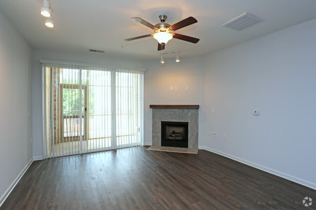 2BR,2.5BA-Pecan