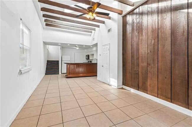 Photo - 1123 Hillary St