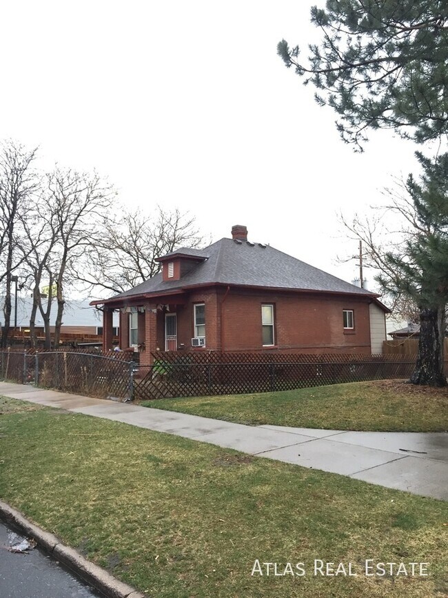 Photo - 3734 Lipan St