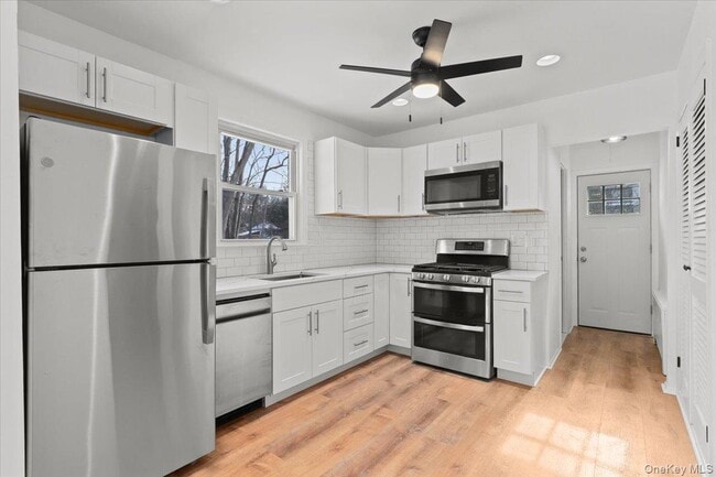 Photo - 300 Waccabuc Rd