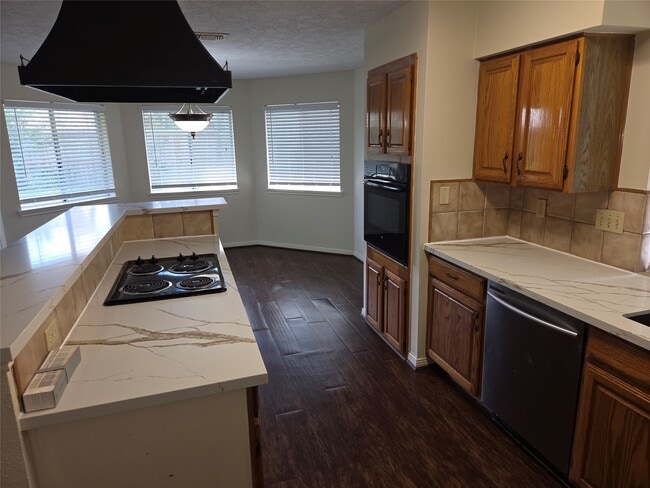 Photo - 15114 Farndale Dr