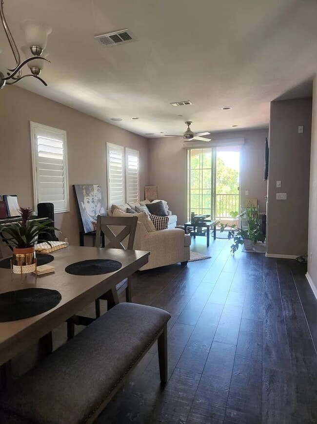 Building Photo - 1815 Magenta Ct Unit 9
