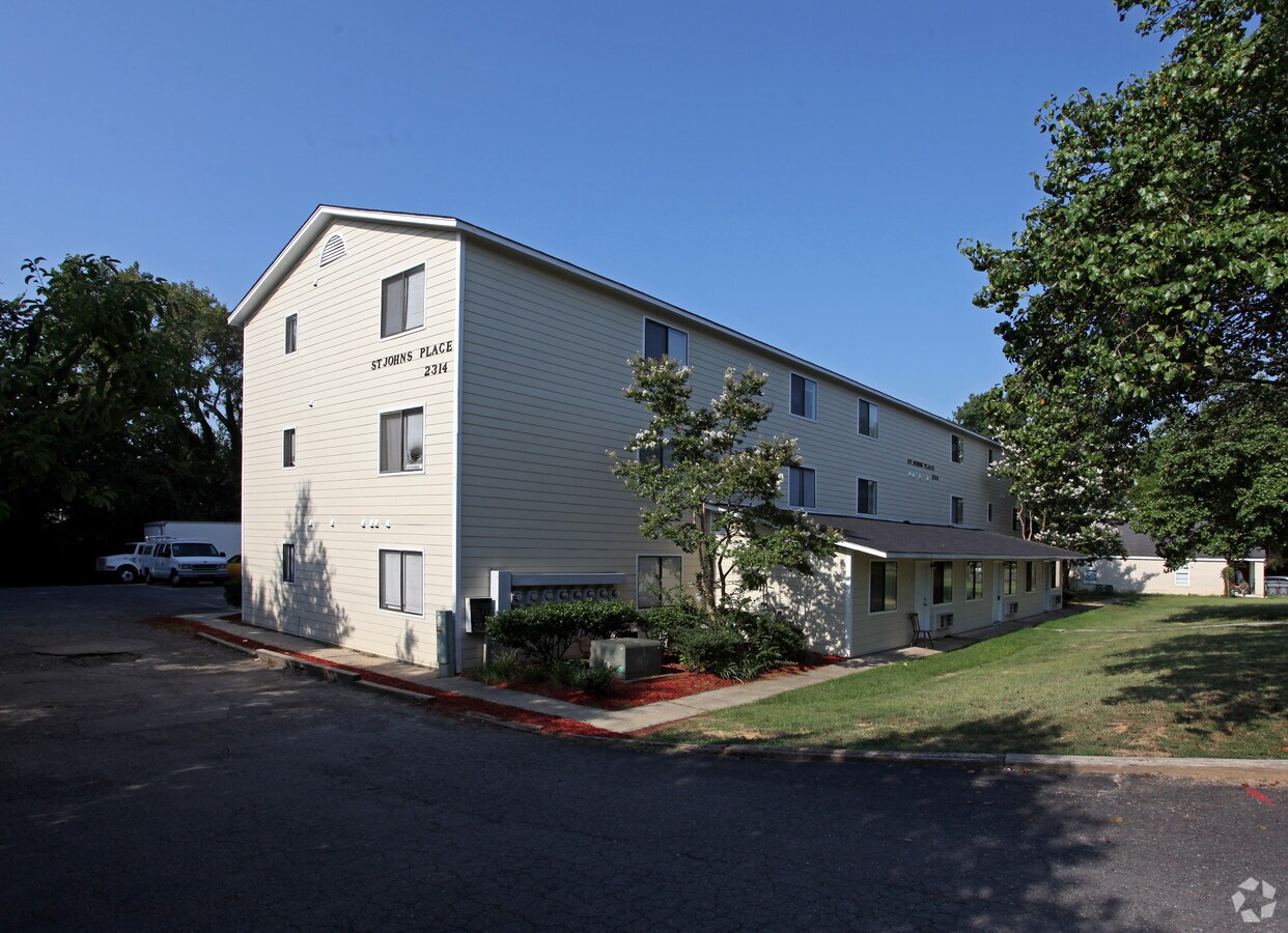 St John S Place Apartments For Rent In Charlotte Nc Forrent Com