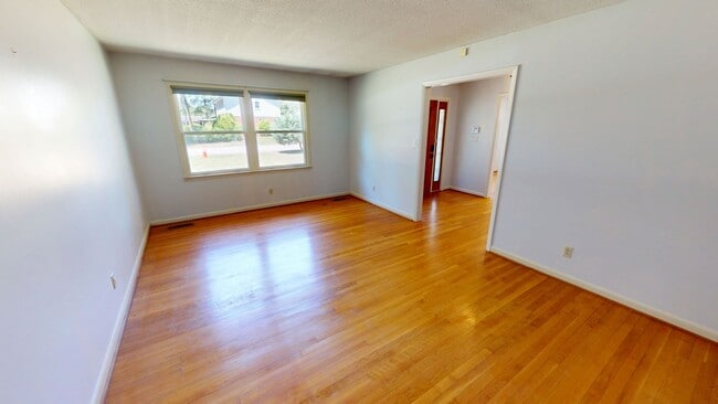 Photo - Charming 3 Bedroom Brick Ranch with Refurbished Original Woodwork