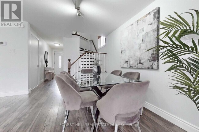 Photo - 213 Hickling Trail