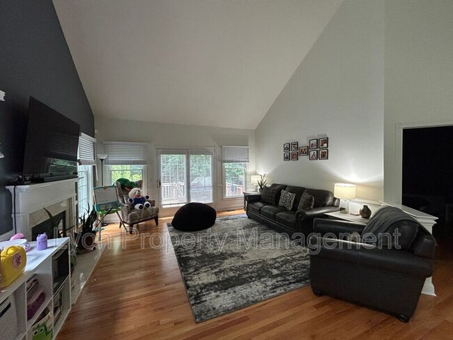 Photo - 240 Sanctuary Dr
