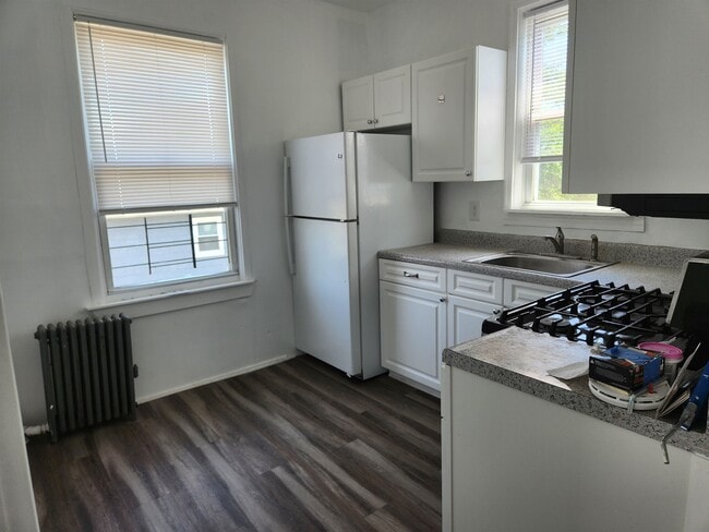 Building Photo - 14 E Bidwell Ave Unit 2