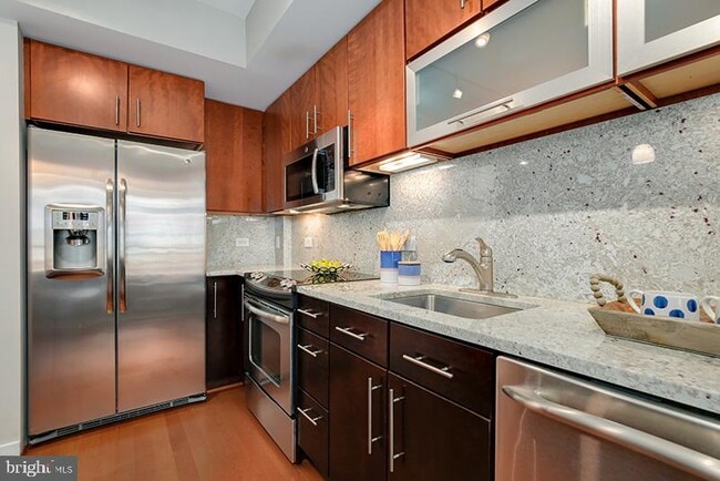 1025 1st St SE Unit 1102
