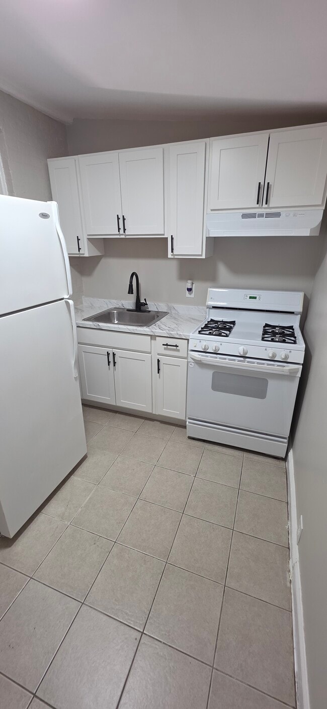Photo - 144 N Streeper St