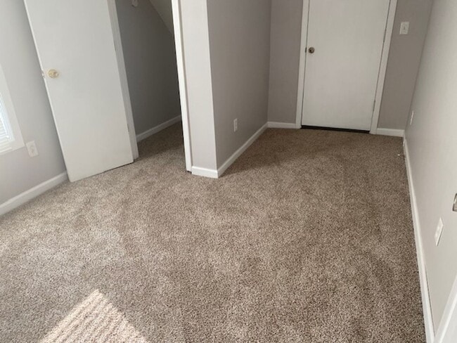 Photo - Duplex close to KU Med and close to entertainment and shopping