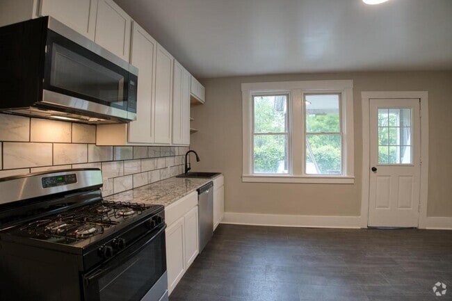 Building Photo - 4013 Bell St Rental