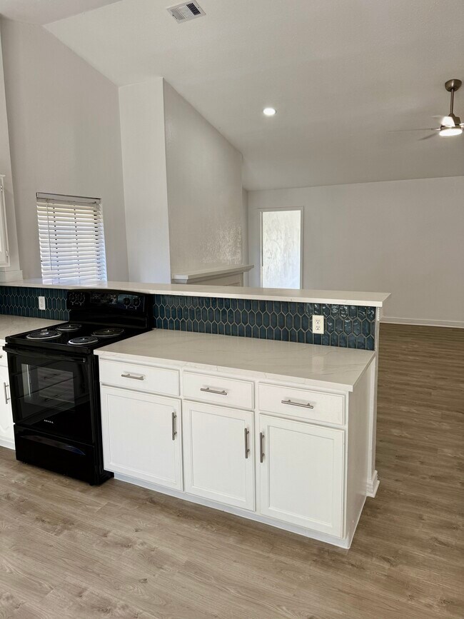 Photo - 4220 Staghorn Cir N